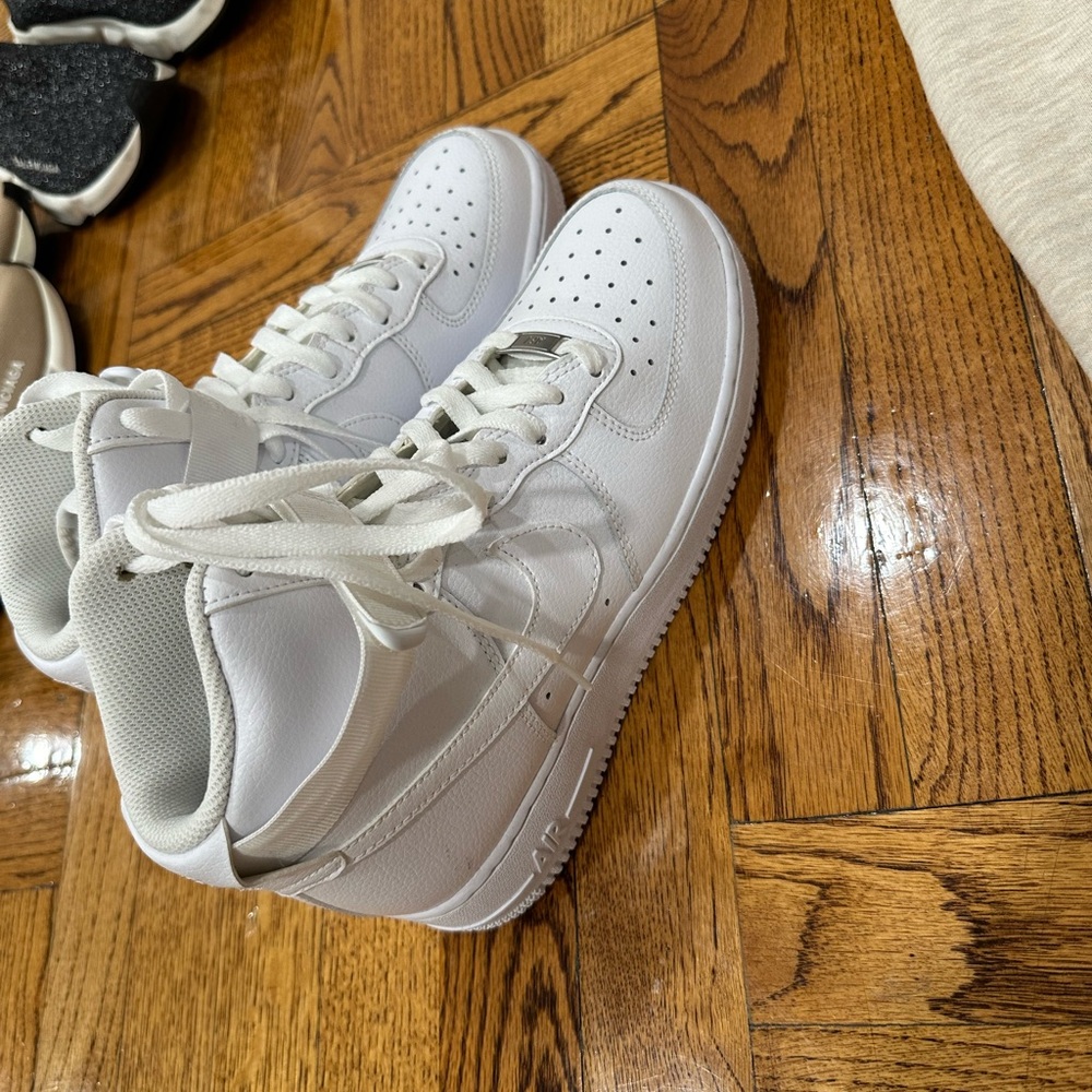 Nike high top shoes